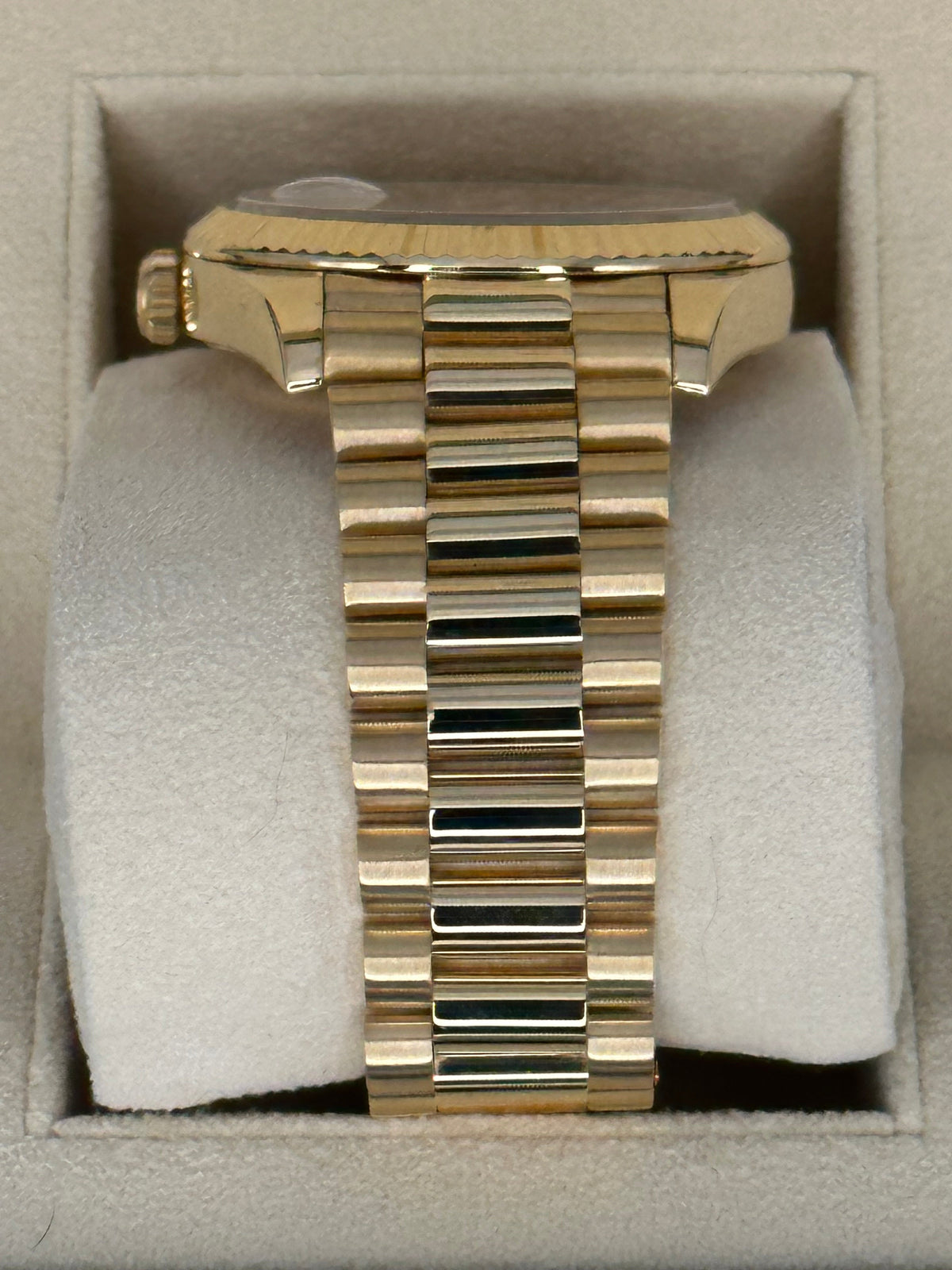 Rolex Day-Date 40mm 228238 Presidential Silver Motif Dial