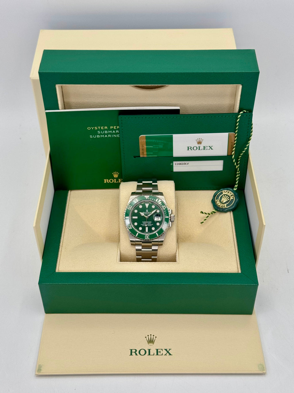 2017 Rolex Submariner "Hulk" 40mm 116610LV Green Dial