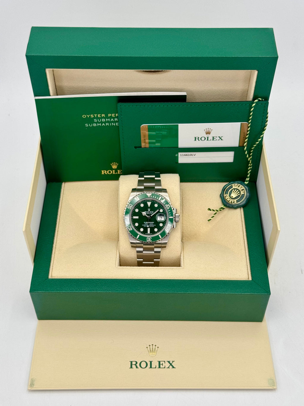 2017 Rolex Submariner "Hulk" 40mm 116610LV Green Dial