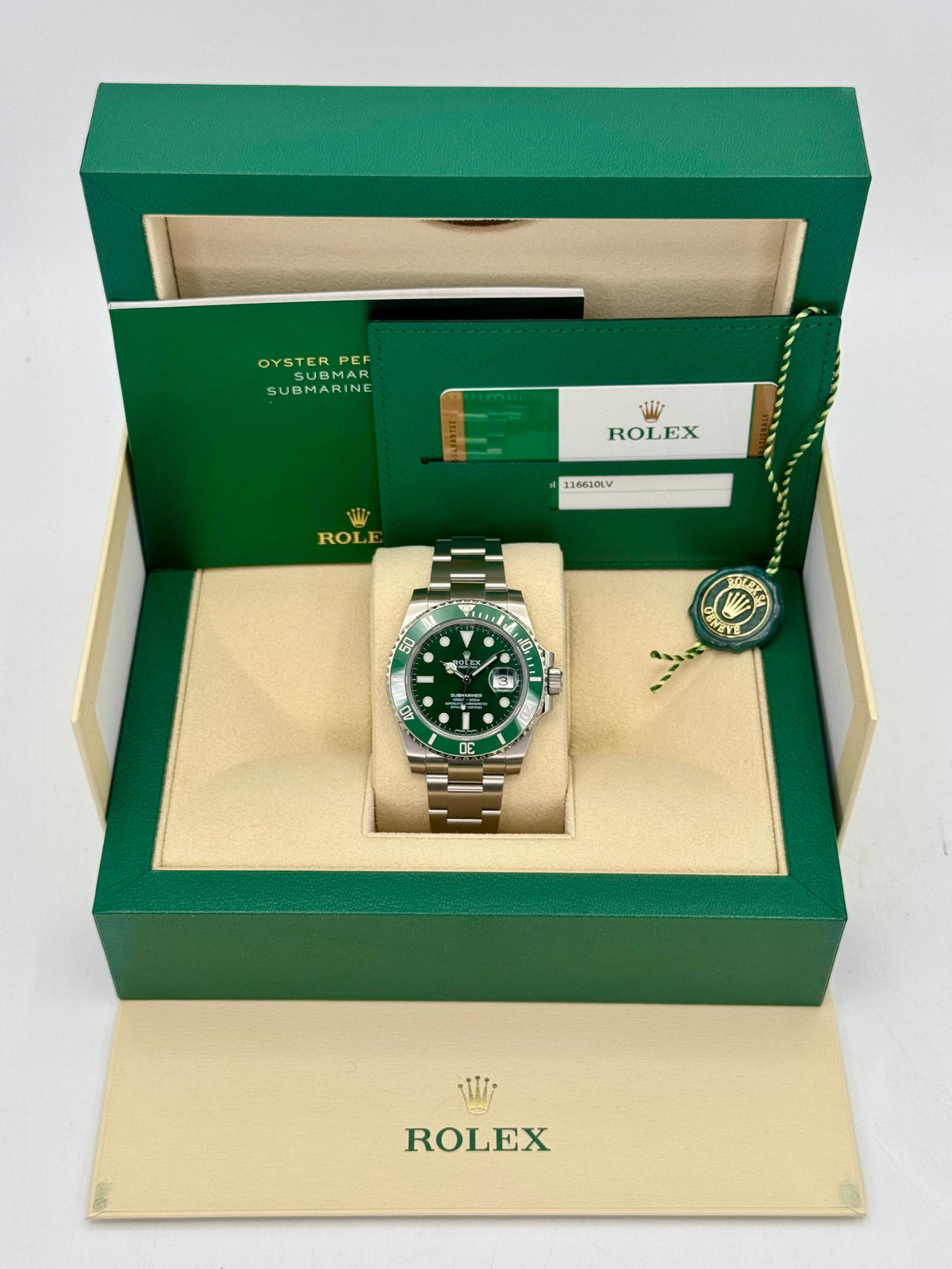 2017 Rolex Submariner "Hulk" 40mm 116610LV Green Dial