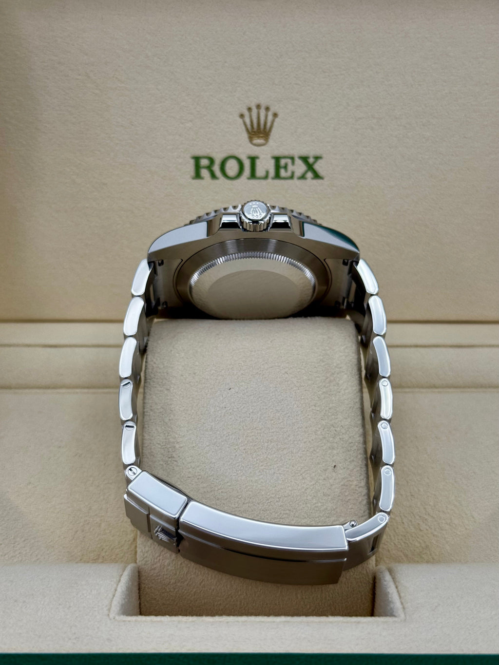 2017 Rolex Submariner "Hulk" 40mm 116610LV Green Dial
