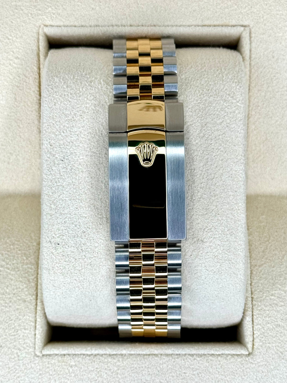 2023 Rolex Datejust 41mm 126333 Two-Tone Jubilee White Dial