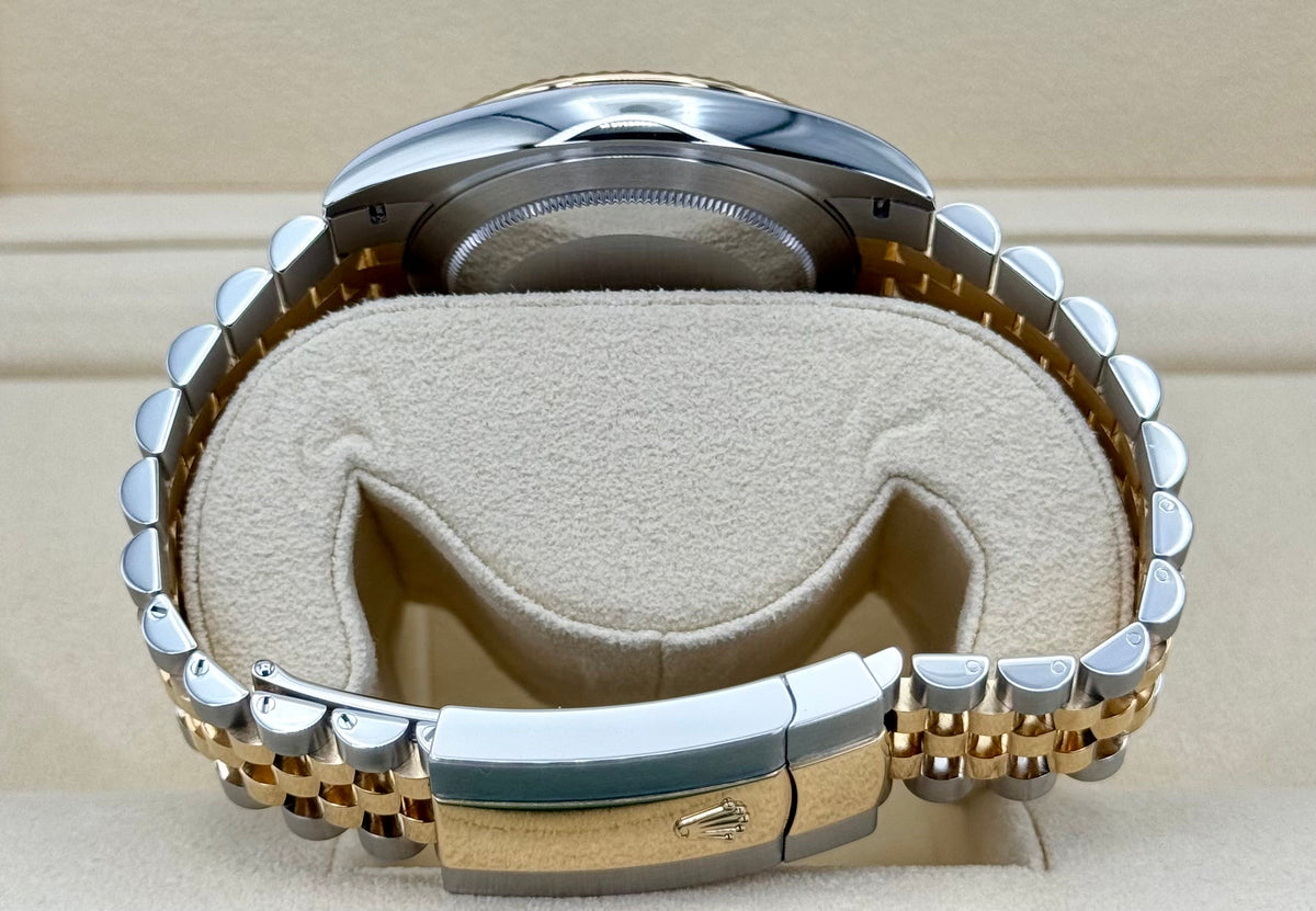 2023 Rolex Datejust 41mm 126333 Two-Tone Jubilee White Dial