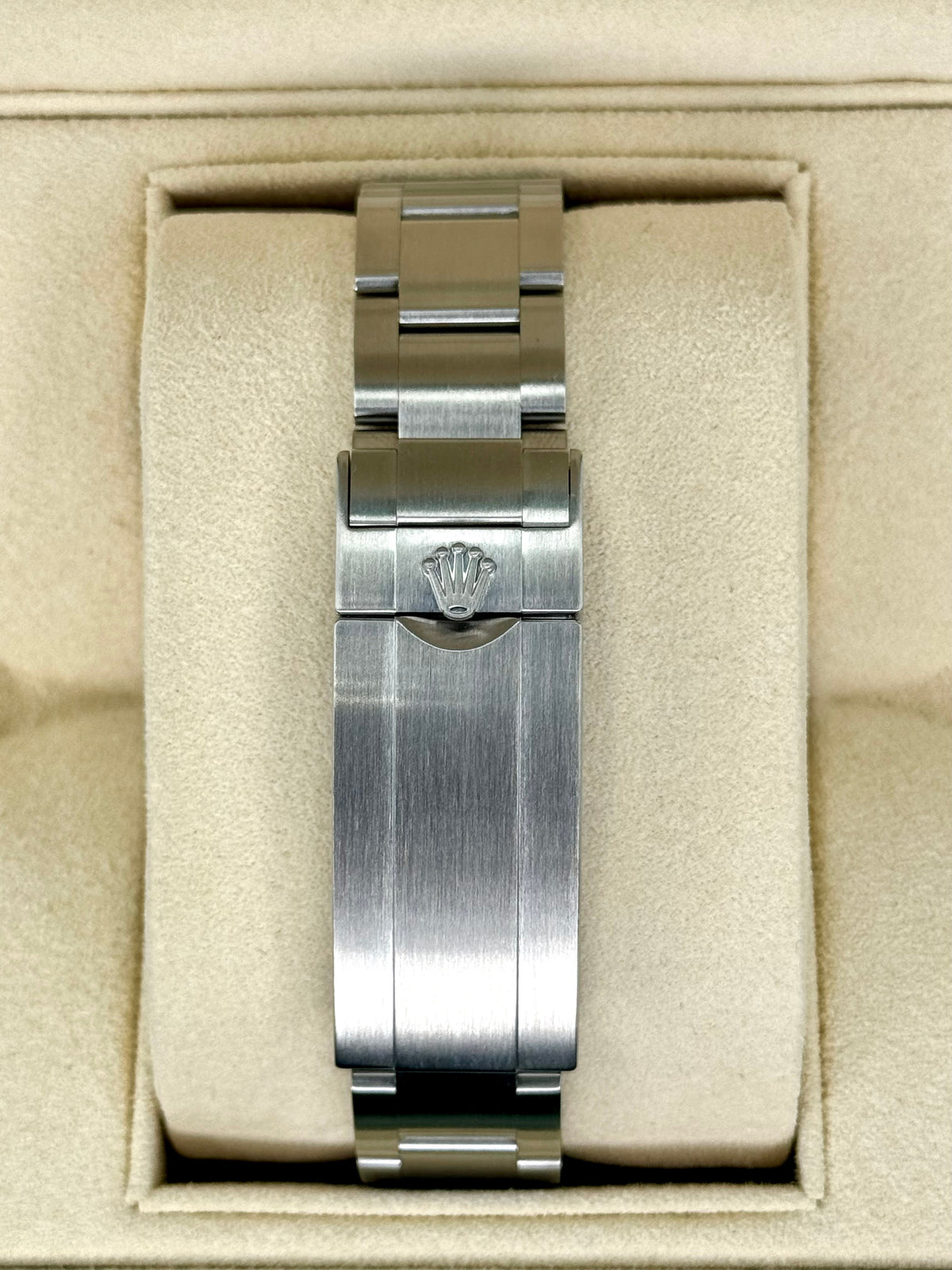 2017 Rolex Submariner "Hulk" 40mm 116610LV Green Dial