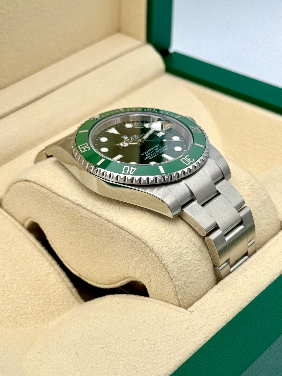 2014 Rolex Submariner "Hulk" 40mm 116610LV Green Dial