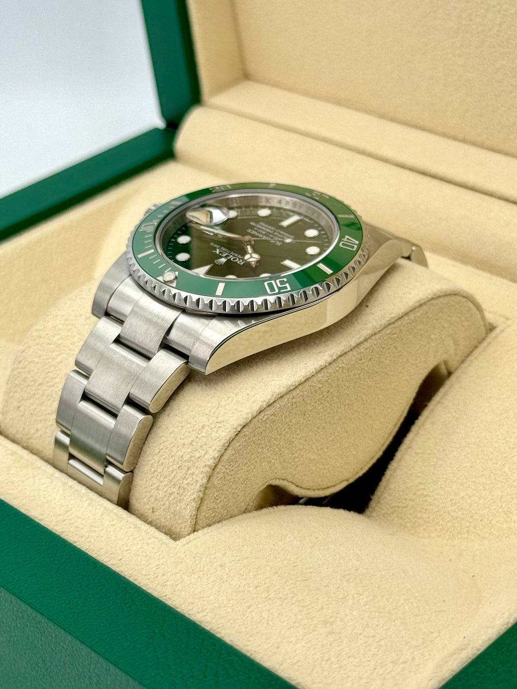 2014 Rolex Submariner "Hulk" 40mm 116610LV Green Dial