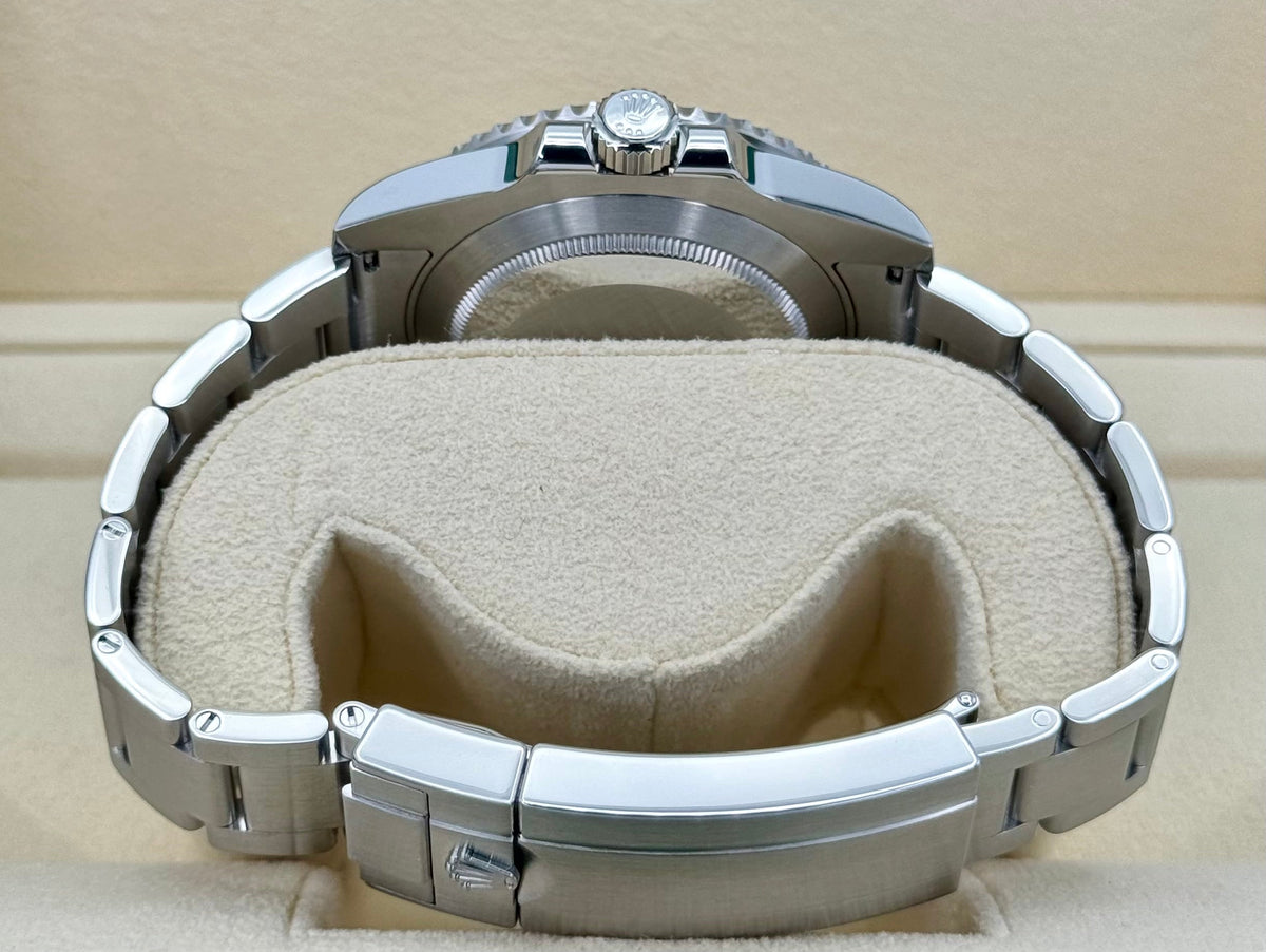 2014 Rolex Submariner "Hulk" 40mm 116610LV Green Dial