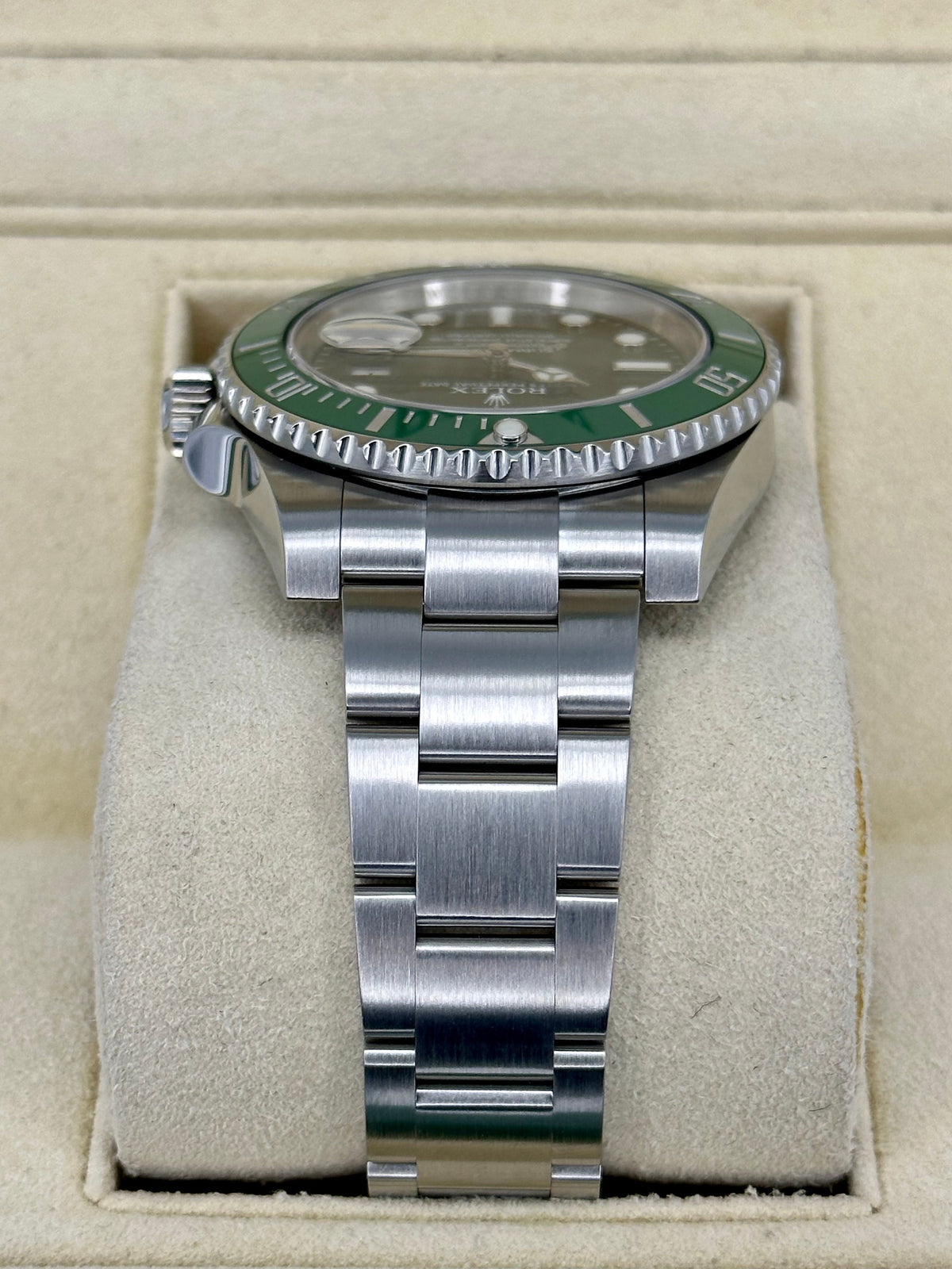 2015 Rolex Submariner "Hulk" 40mm 116610LV Green Dial