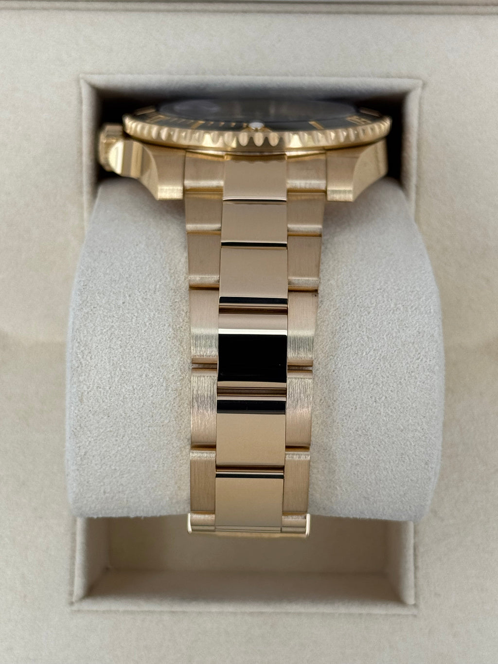 2020 Rolex Submariner 40mm 116618LN 18K Yellow Gold Black Dial