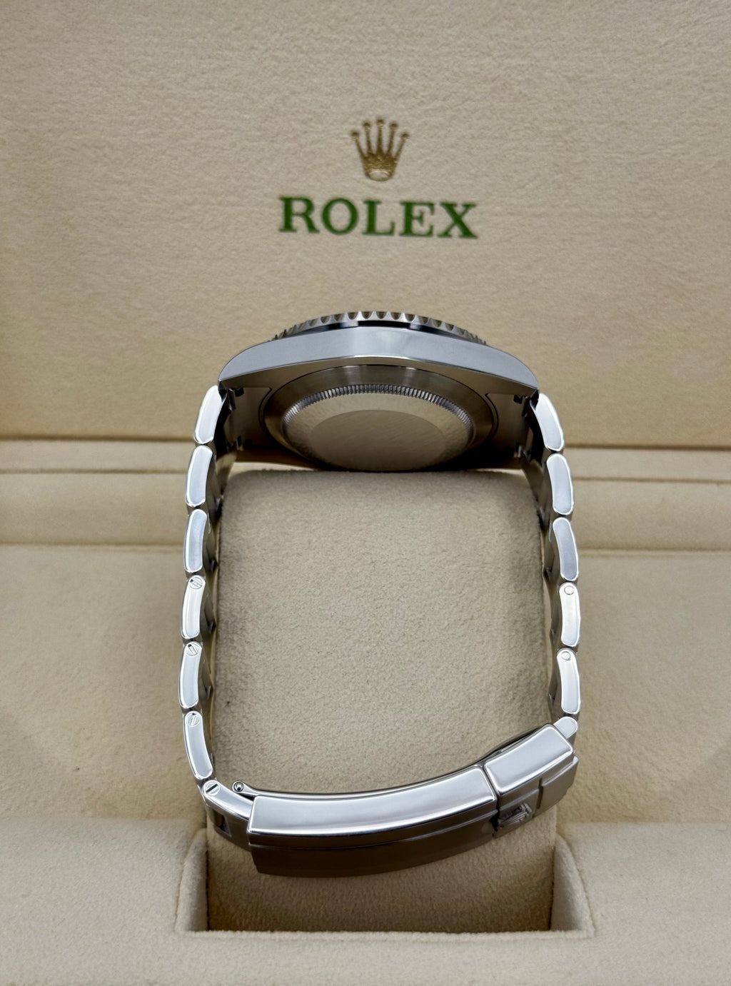 2017 Rolex Submariner "Hulk" 40mm 116610LV Green Dial