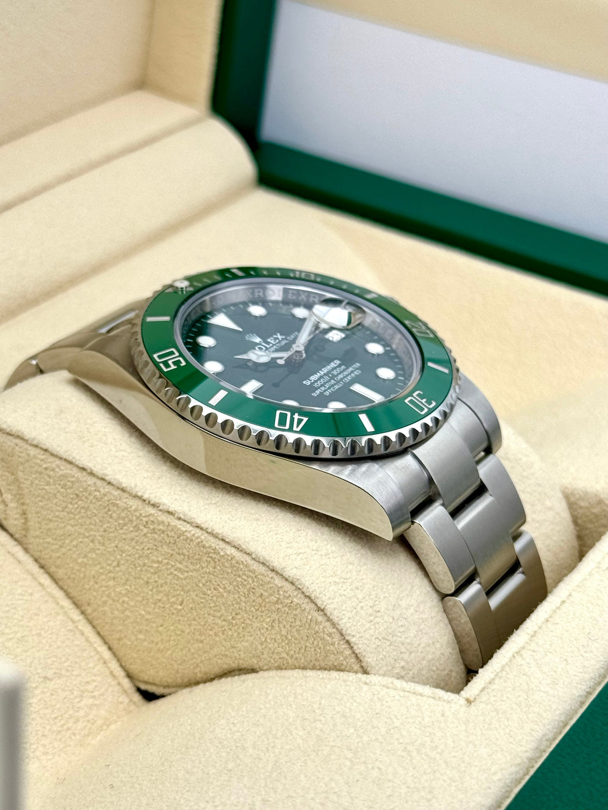 2019 Rolex Submariner "Hulk" 40mm 116610LV Green Dial