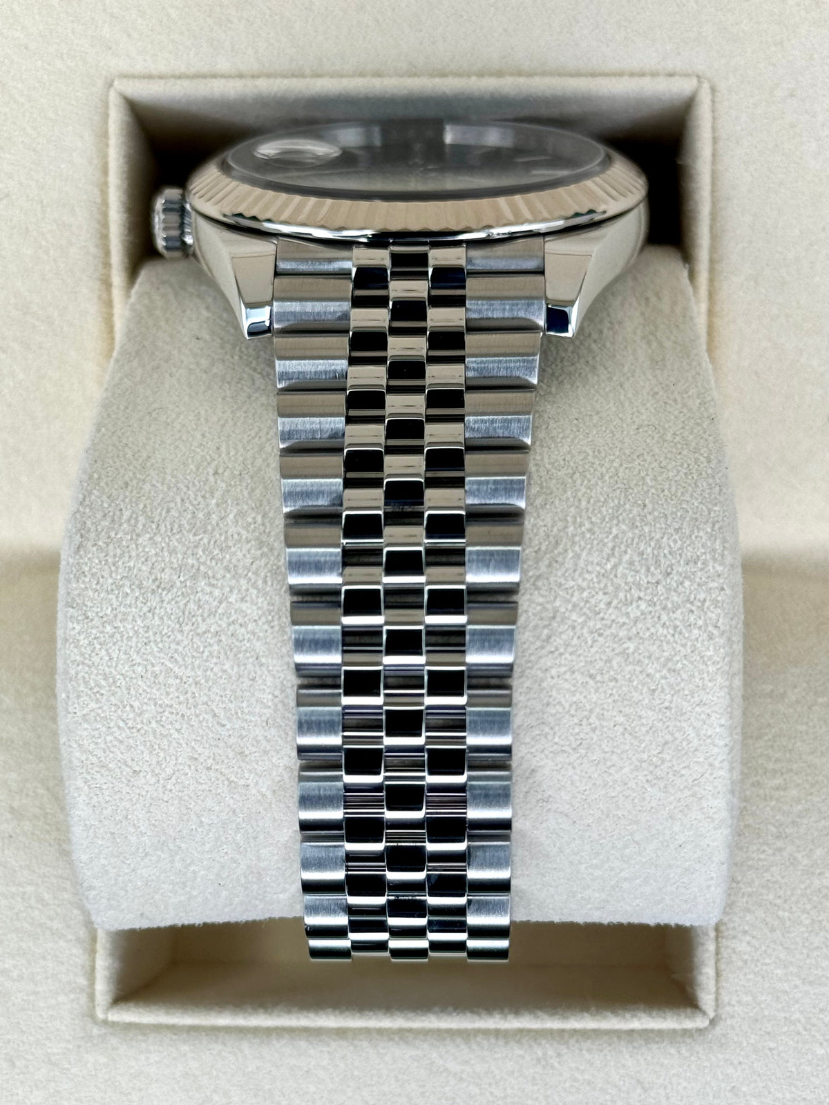 2020 Rolex Datejust 41mm 126334 Stainless Steel Jubilee Black Dial