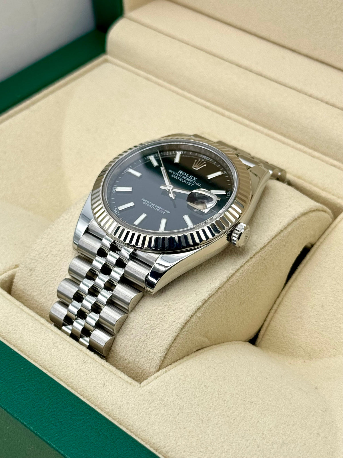 2020 Rolex Datejust 41mm 126334 Stainless Steel Jubilee Black Dial