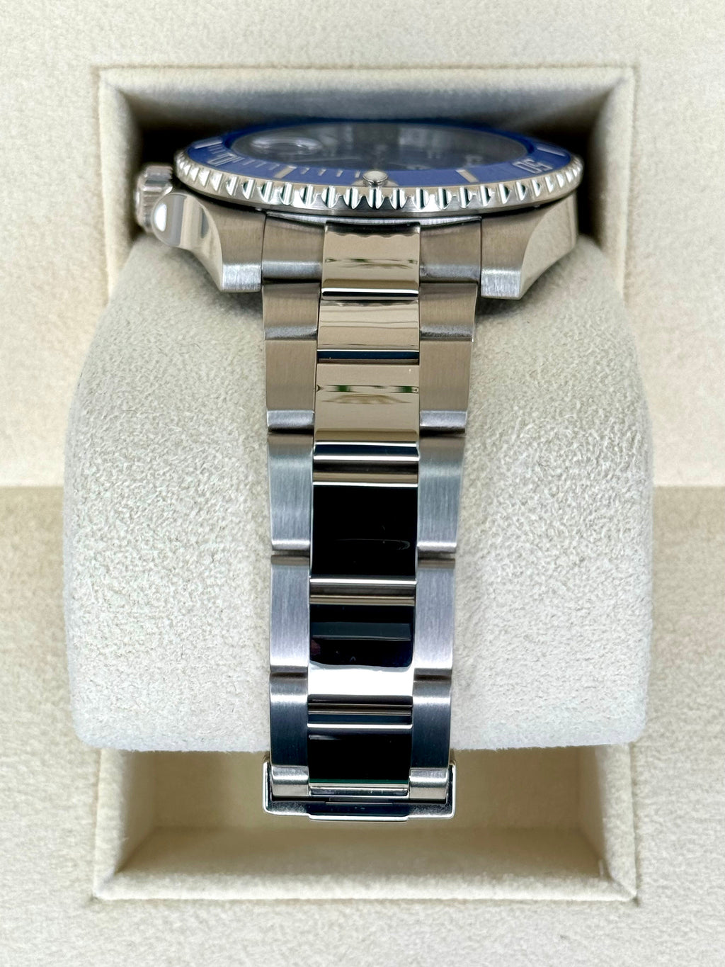 2018 Rolex Submariner "Smurf" 40mm 116619LB White Gold Blue Dial