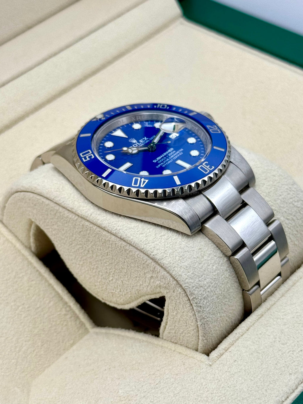 2018 Rolex Submariner "Smurf" 40mm 116619LB White Gold Blue Dial