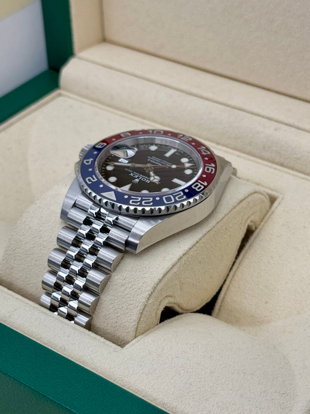2020 Rolex GMT Master-II "Pepsi" 40mm 126710BLRO Jubilee