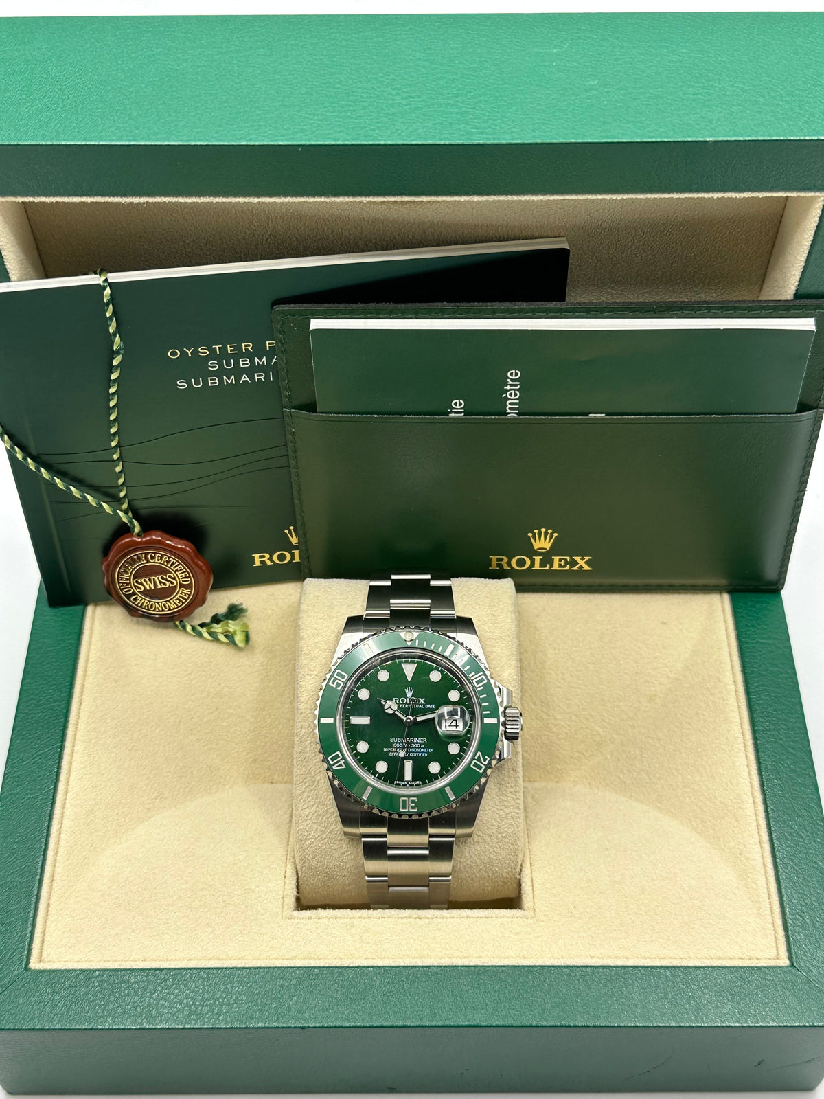 Rolex Submariner "Hulk" 40mm 116610LV Green Dial