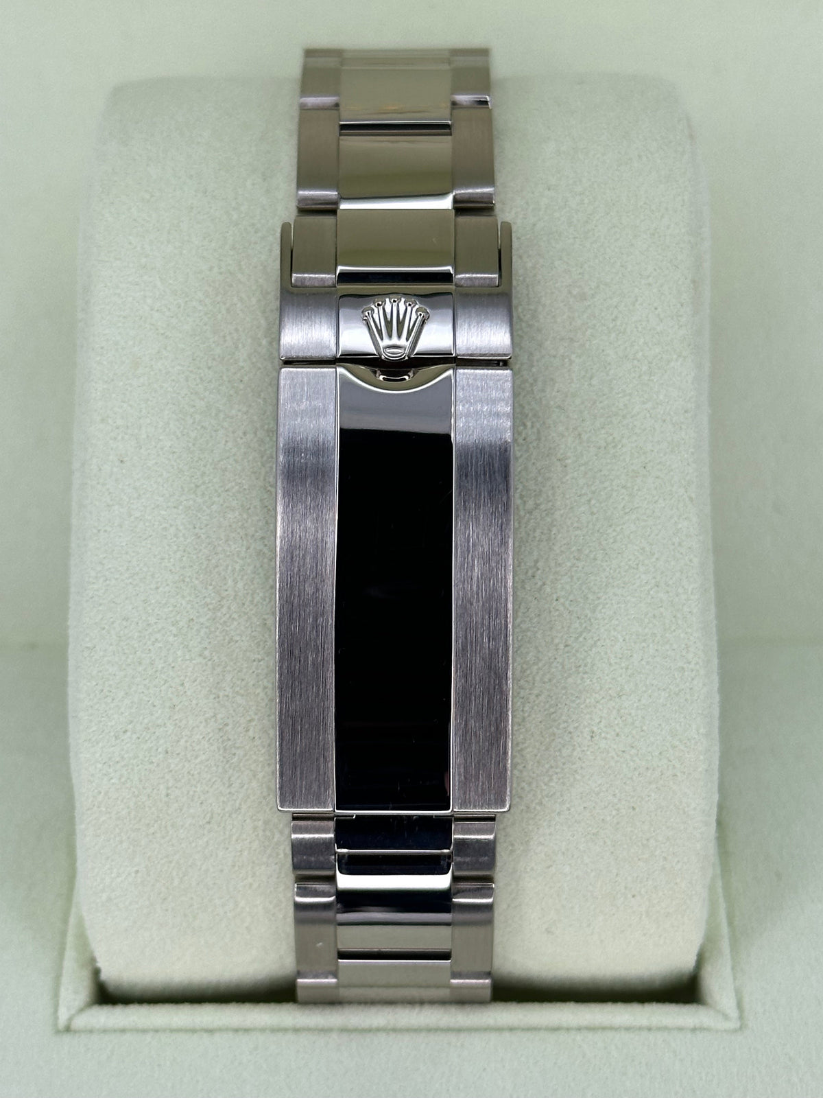 2009 Rolex Submariner “Smurf” 40mm 116619LB White Gold Blue Dial