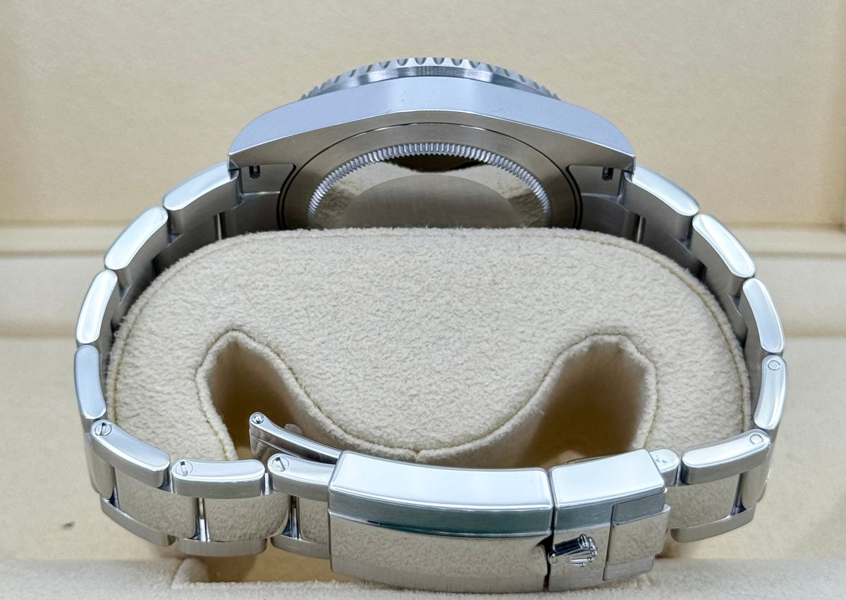 2022 Rolex GMT-Master II "Pepsi" 40mm 126710BLRO Oyster