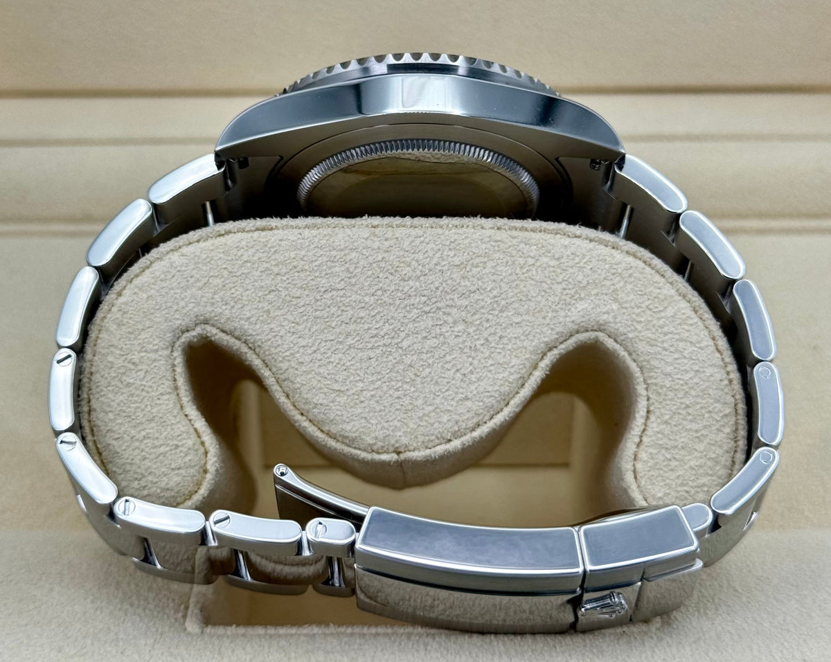 2012 Rolex GMT-Master II 40mm 116710LN Stainless Steel Black Dial