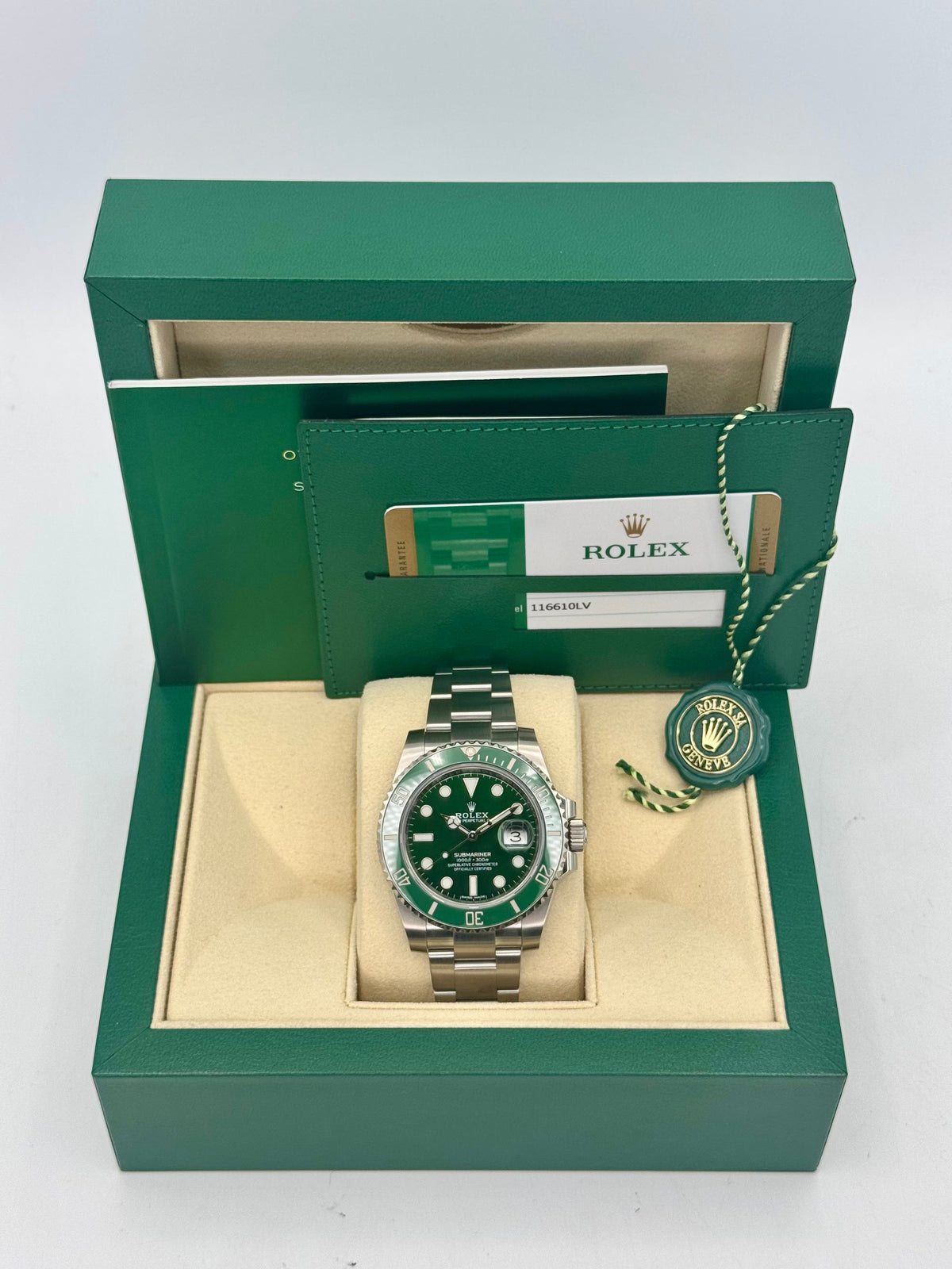 2019 Rolex Submariner "Hulk" 40mm 116610LV Green Dial
