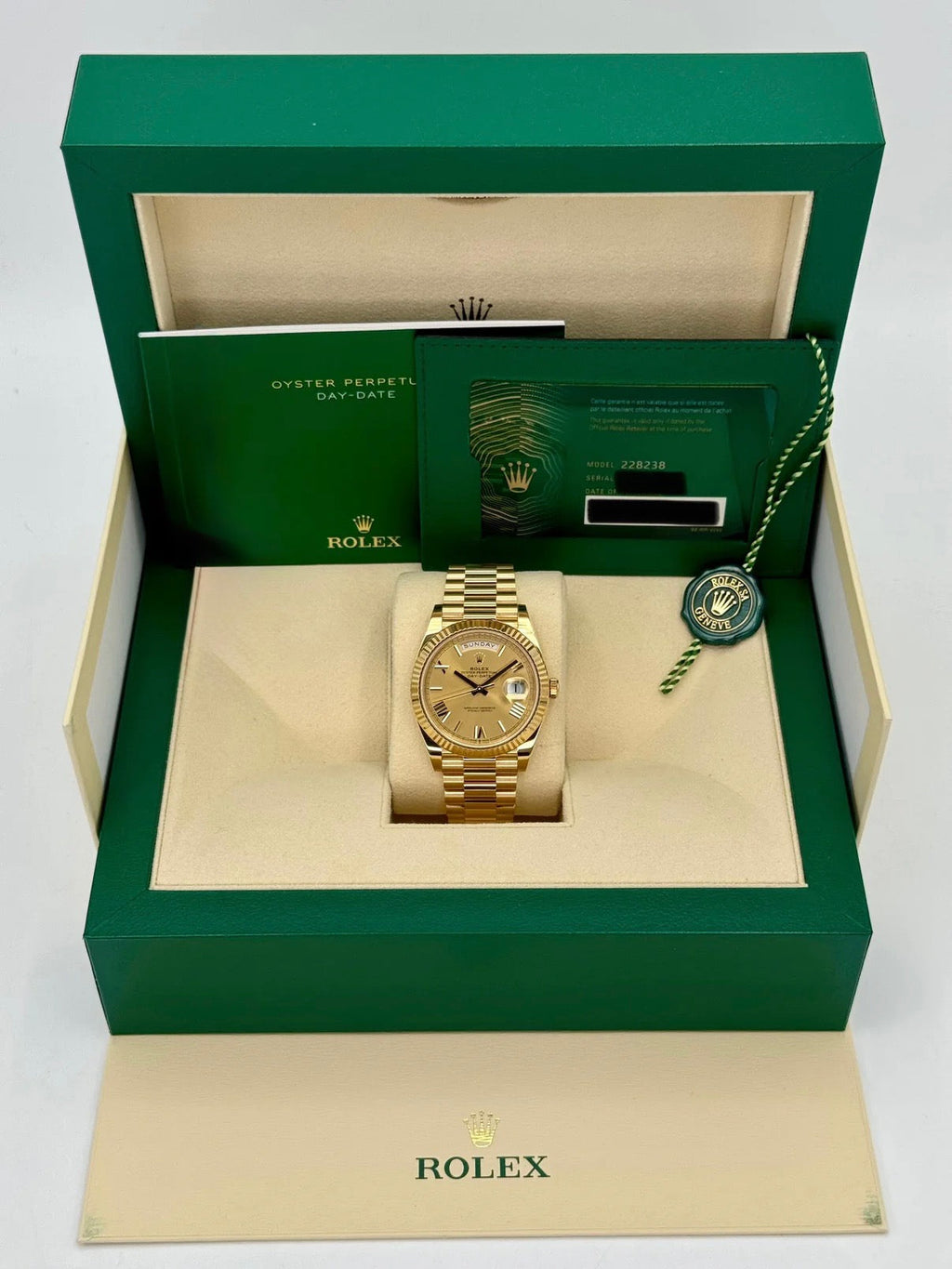 NEW 2025 Rolex Day-Date 40mm 228238 Presidential Champagne Dial