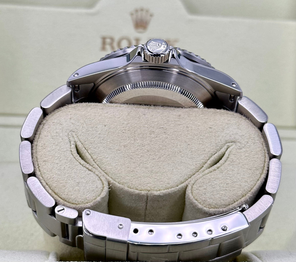 2002 Rolex Submariner Date 40mm 16610 Stainless Steel Black Dial