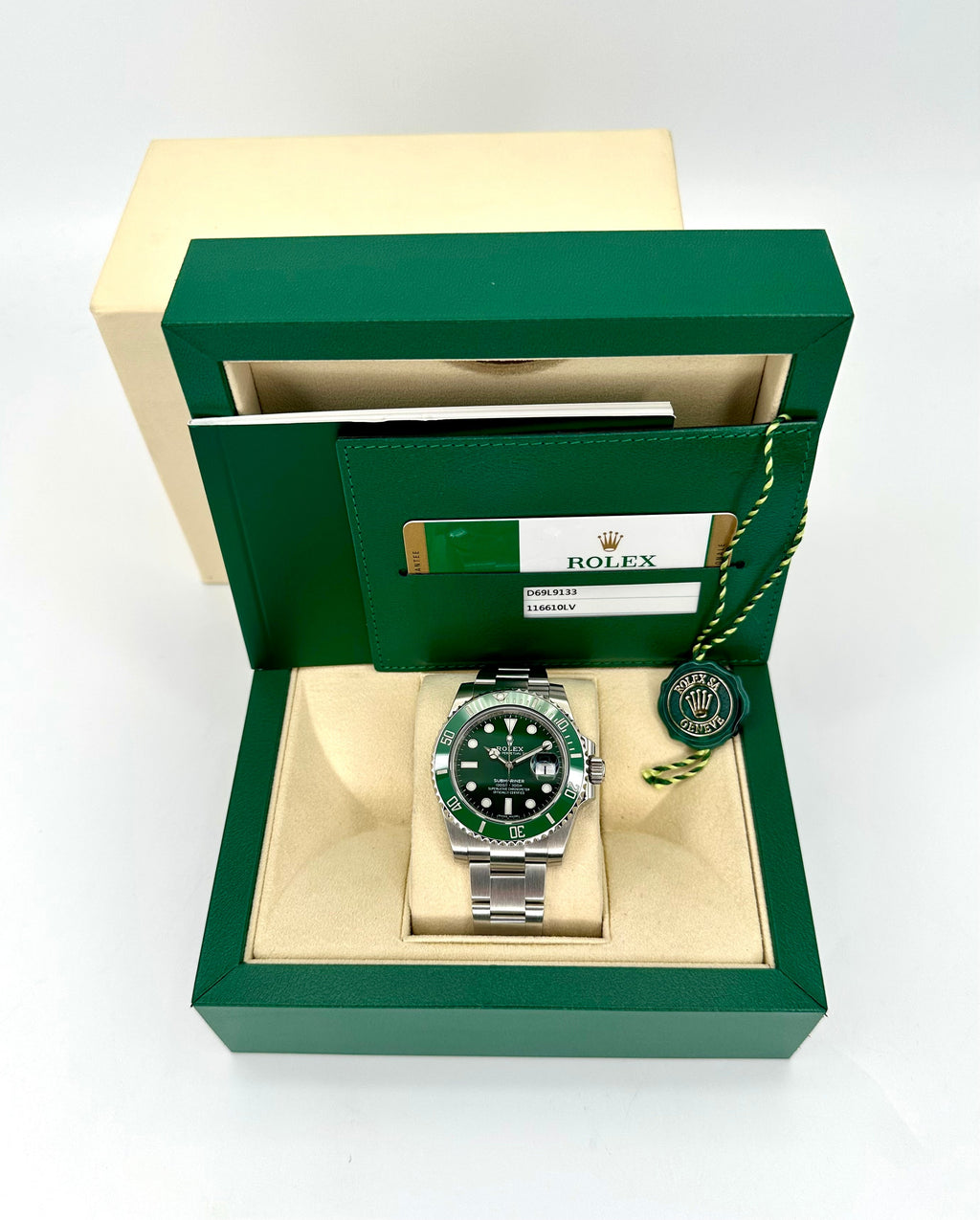 2016 Rolex Submariner "Hulk" 40mm 116610LV Green Dial