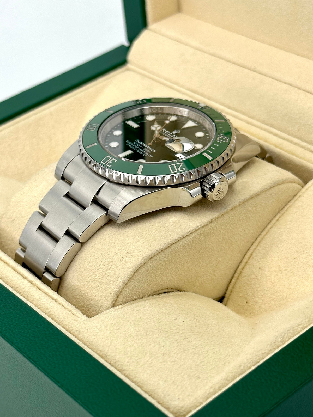 2016 Rolex Submariner "Hulk" 40mm 116610LV Green Dial