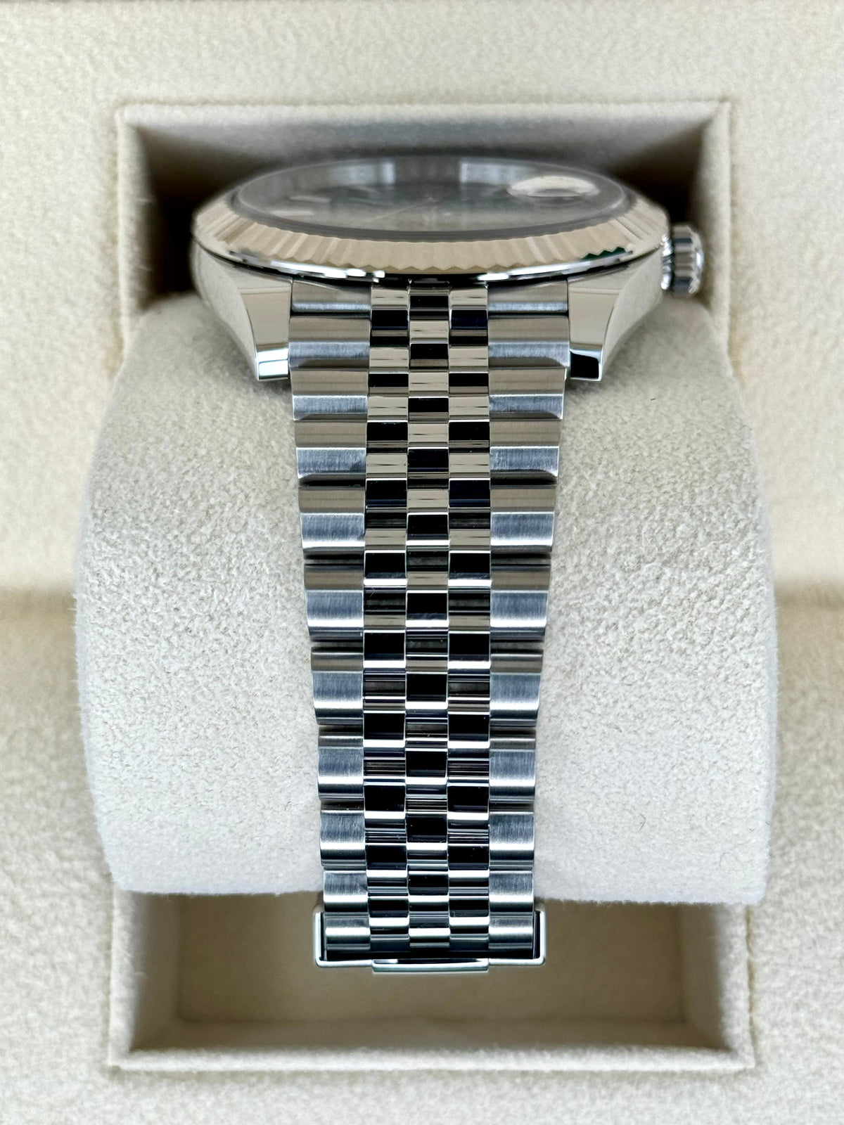 NEW 2024 Rolex Datejust 41mm 126334 Stainless Steel Jubilee Blue Dial