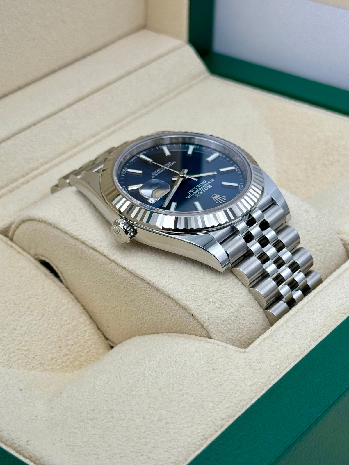 NEW 2025 Rolex Datejust 41mm 126334 Stainless Steel Jubilee Blue Dial