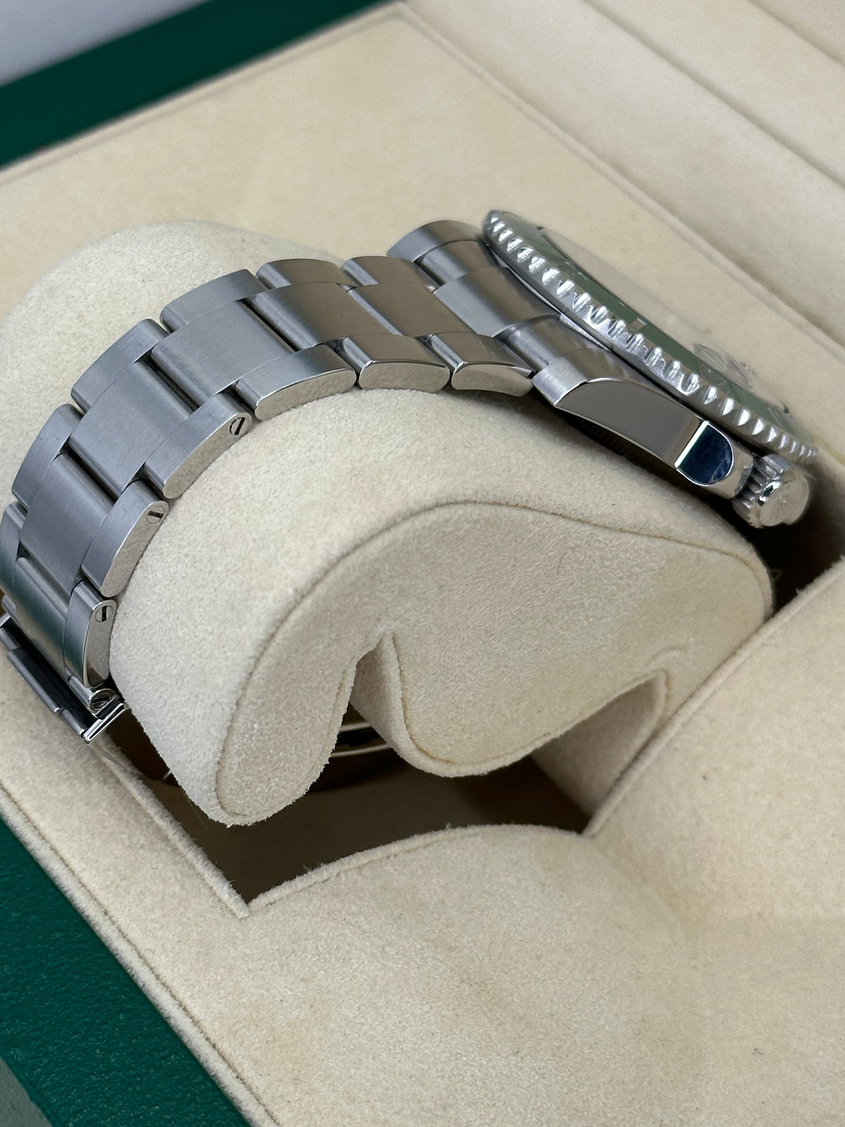 2016 Rolex Submariner "Hulk" 40mm 116610LV Green Dial