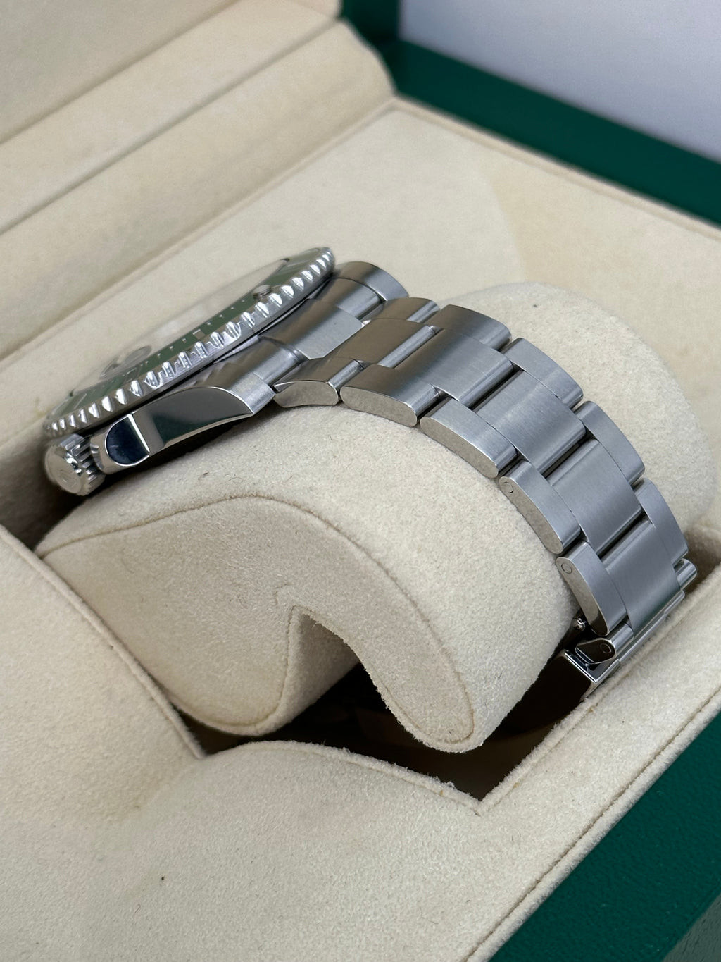 2016 Rolex Submariner "Hulk" 40mm 116610LV Green Dial