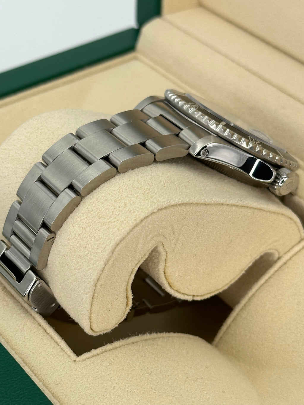 1991 Rolex Submariner Date 40mm 16610 with RSC Card