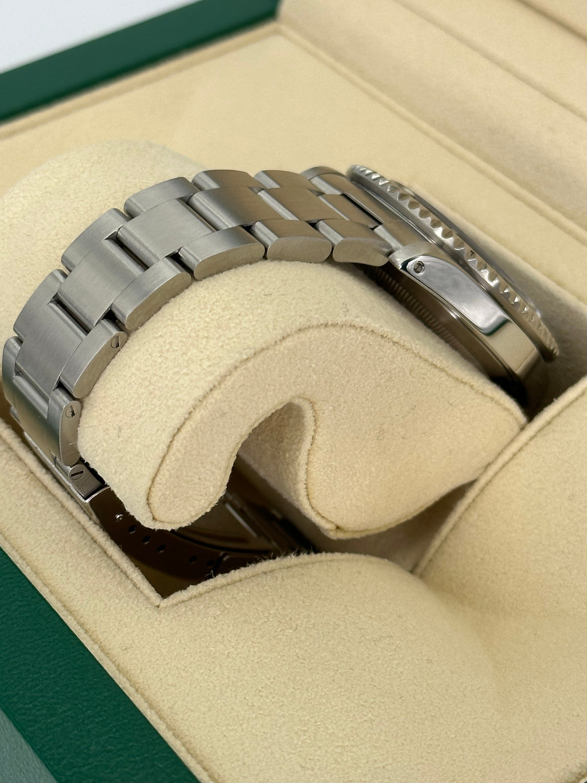 1991 Rolex Submariner Date 40mm 16610 with RSC Card