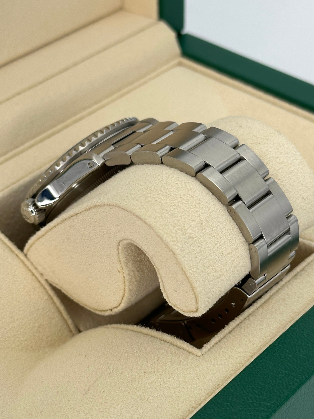 1991 Rolex Submariner Date 40mm 16610 with RSC Card