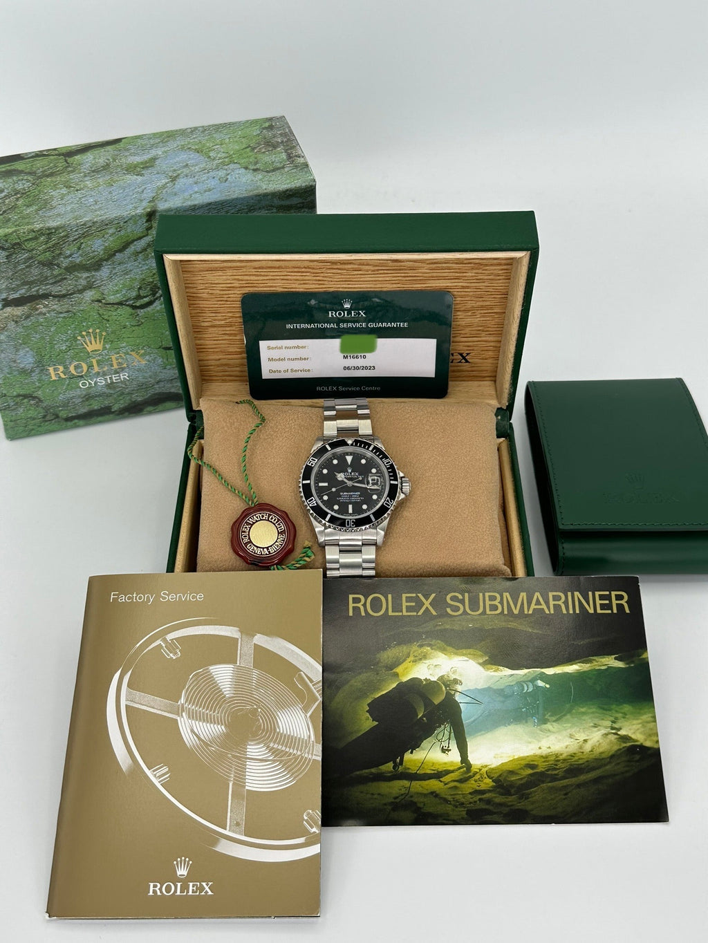 1991 Rolex Submariner Date 40mm 16610 with RSC Card