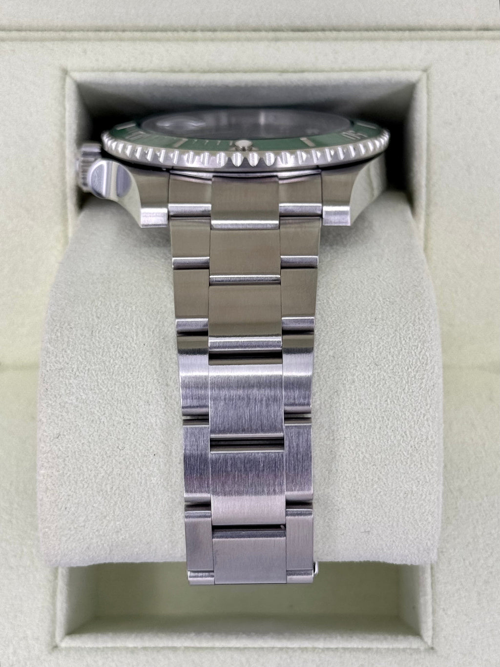 2013 Rolex Submariner "Hulk" 40mm 116610LV Green Dial