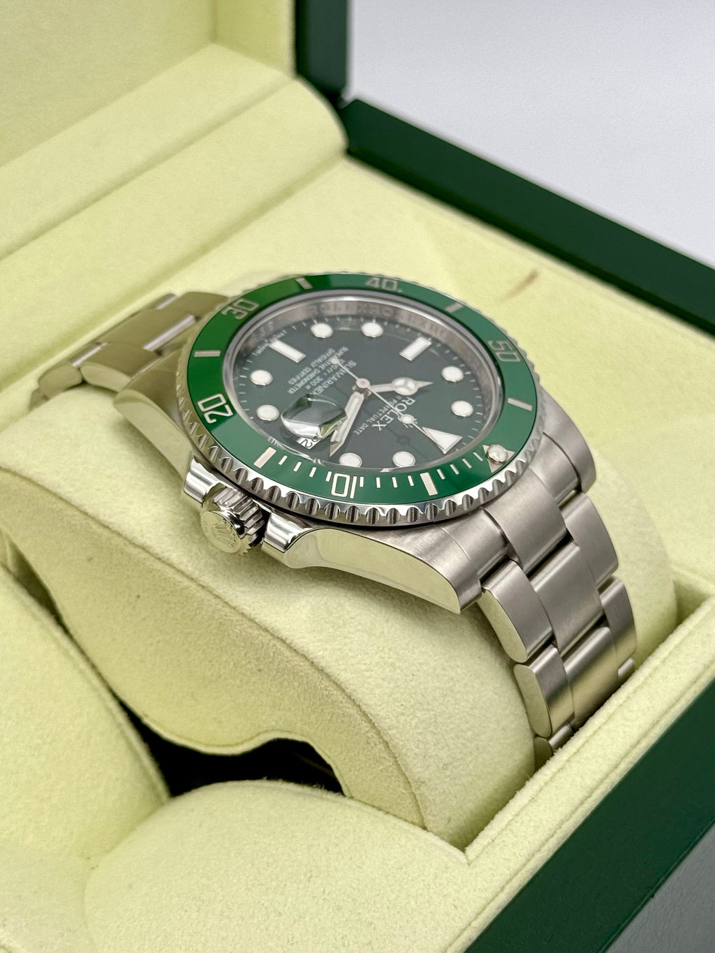 2013 Rolex Submariner "Hulk" 40mm 116610LV Green Dial