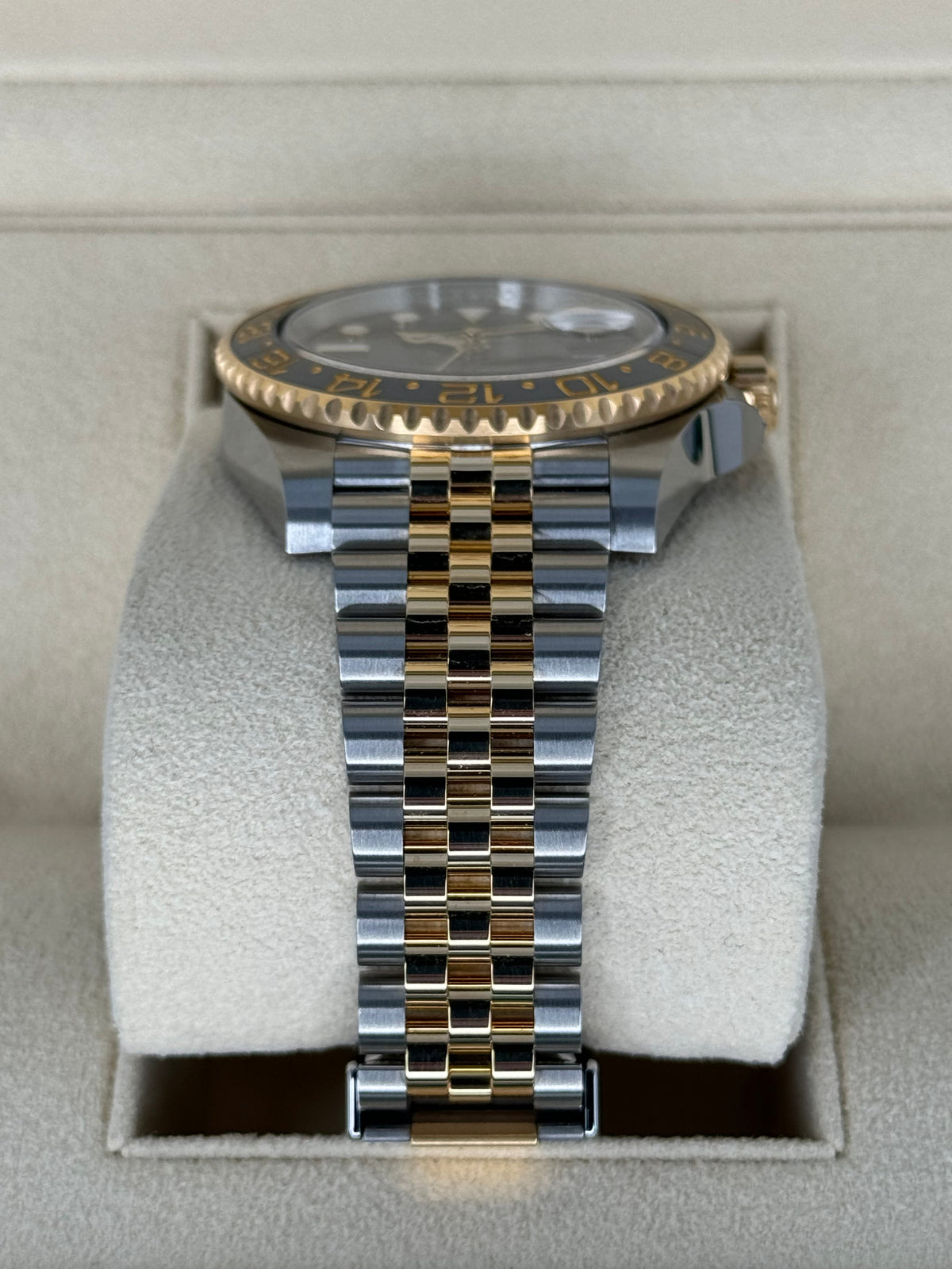 NEW 2023 Rolex GMT-Master II 40mm 126713GRNR Two-Tone Jubilee