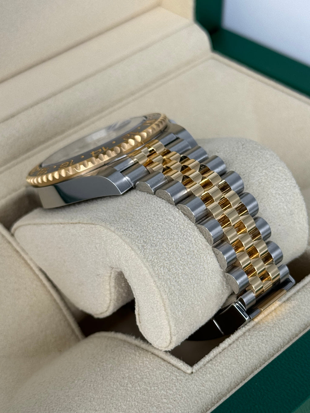 NEW 2023 Rolex GMT-Master II 40mm 126713GRNR Two-Tone Jubilee