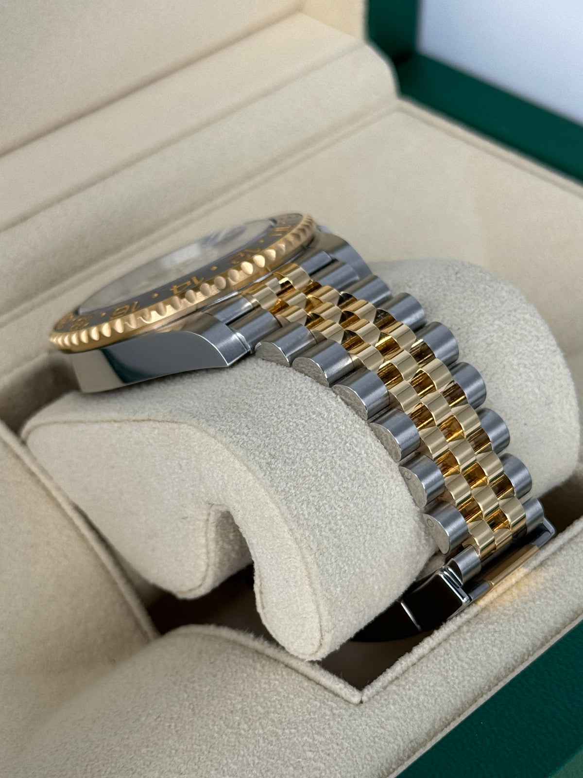 NEW 2023 Rolex GMT-Master II 40mm 126713GRNR Two-Tone Jubilee