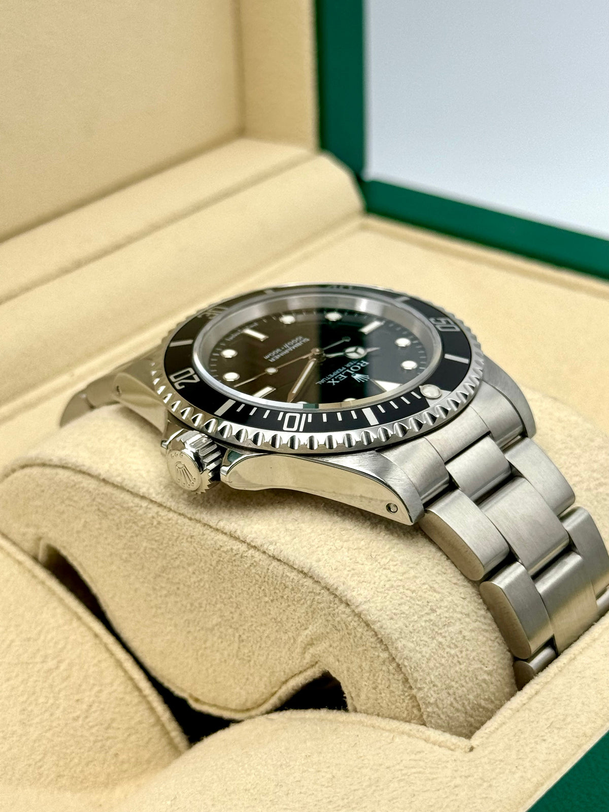 1995 Rolex Submariner 40mm 14060 Stainless Steel Black Dial