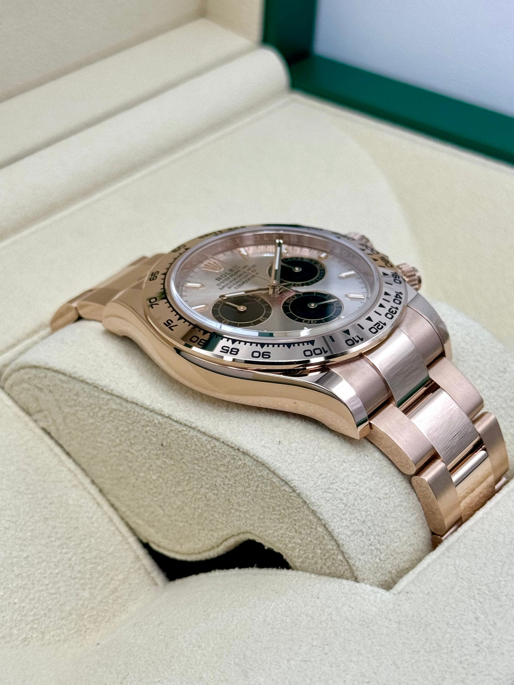 NEW 2025 Rolex Daytona 40mm 126505 Rose Gold Sundust Dial
