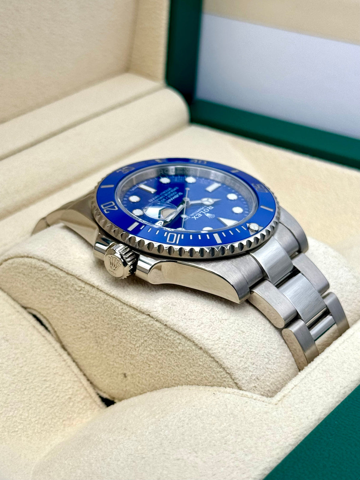 2018 Rolex Submariner "Smurf" 40mm 116619LB White Gold Blue Dial