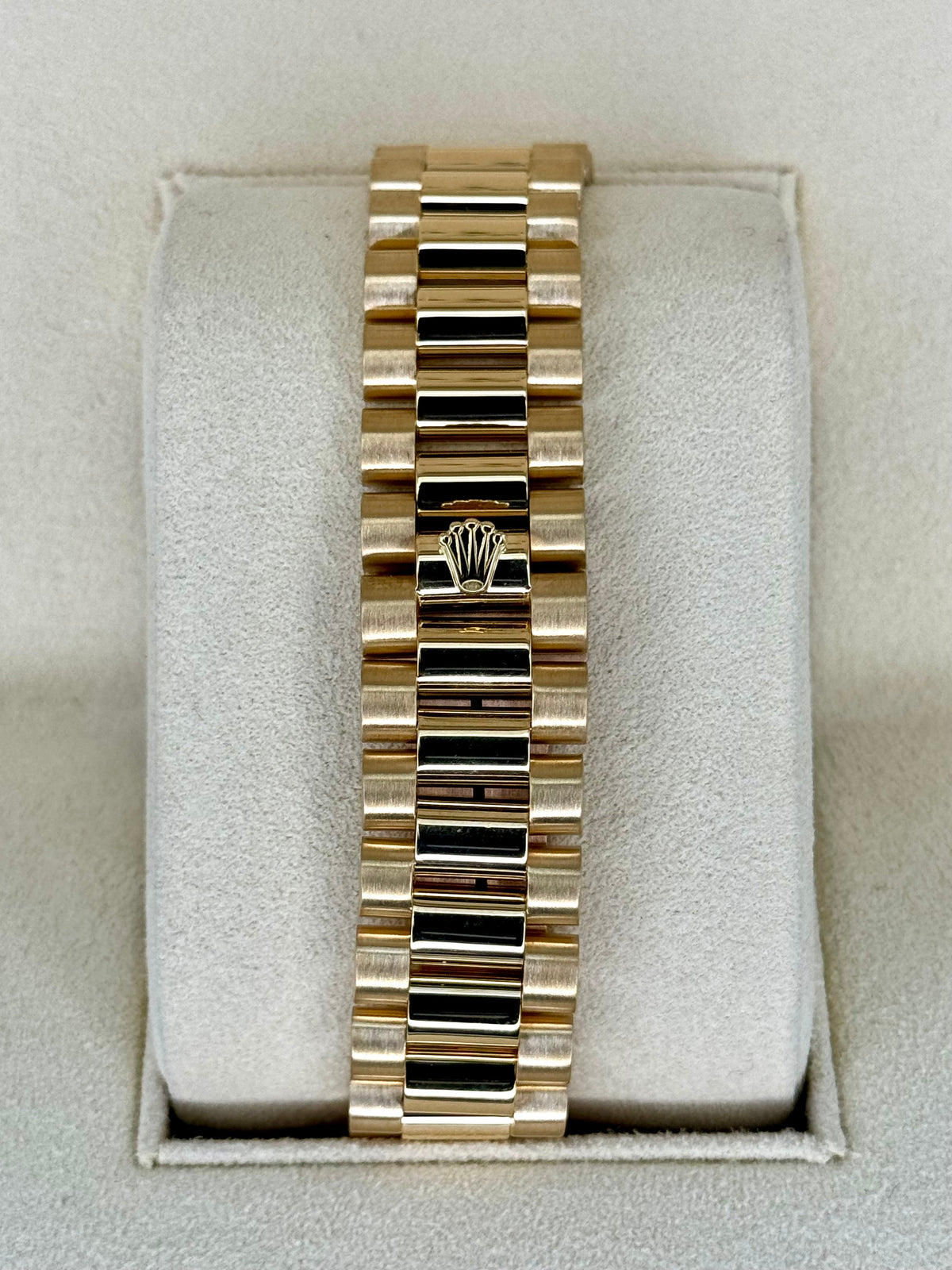 1988 Day-Date 36mm 18038 Gold Presidential Blue Vignette Dial