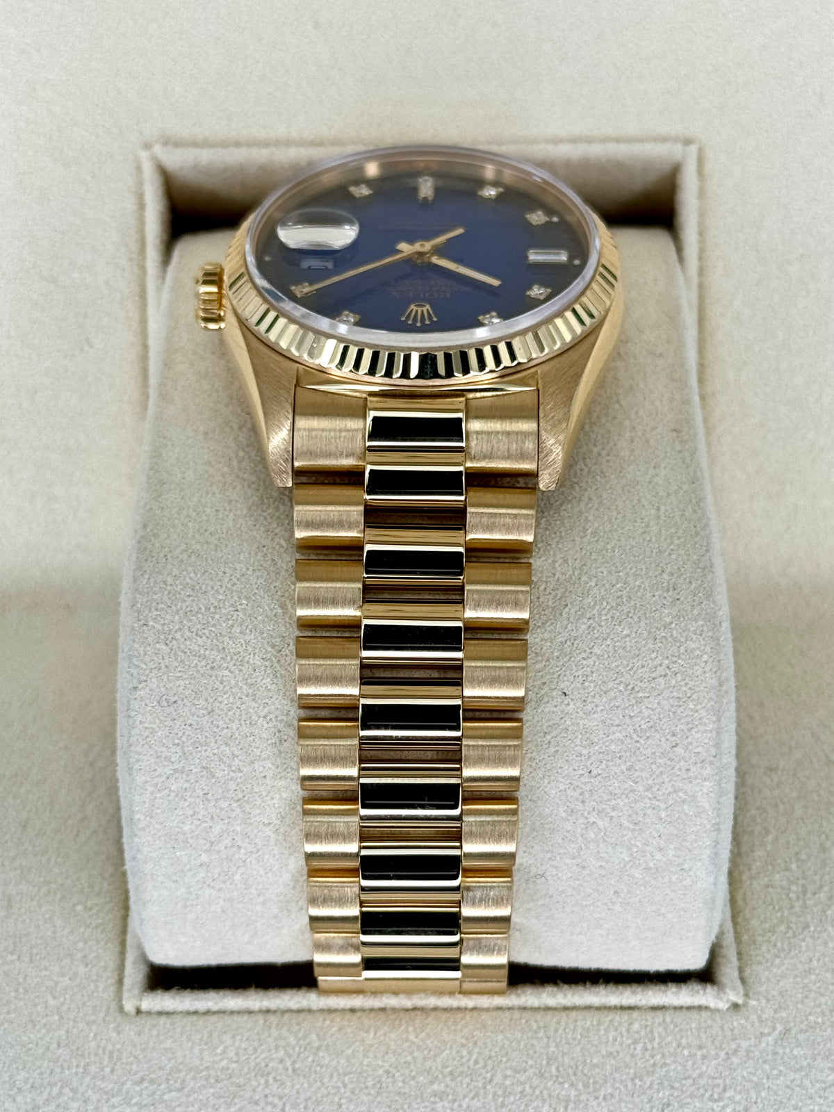 1988 Day-Date 36mm 18038 Gold Presidential Blue Vignette Dial