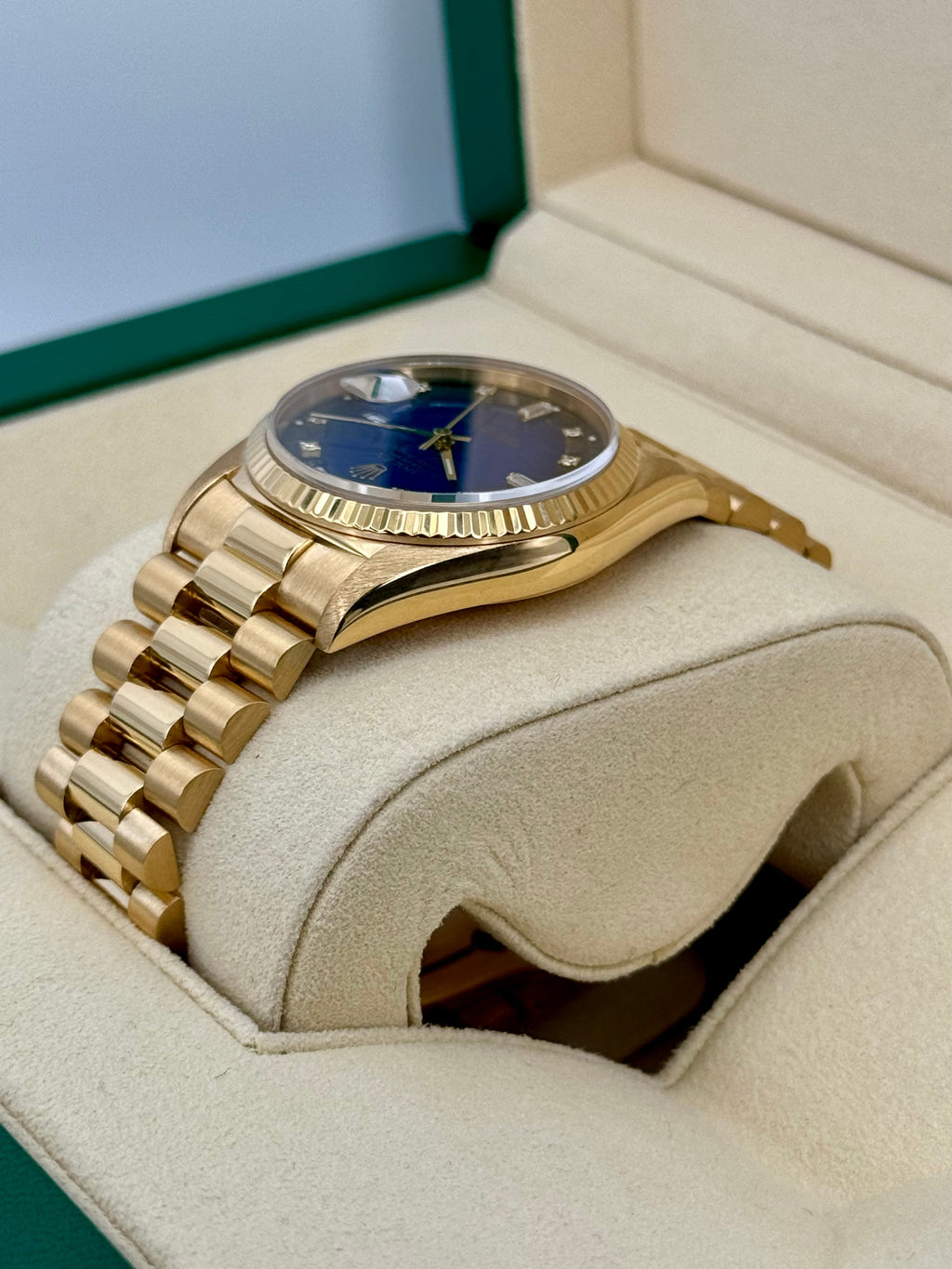 1988 Day-Date 36mm 18038 Gold Presidential Blue Vignette Dial