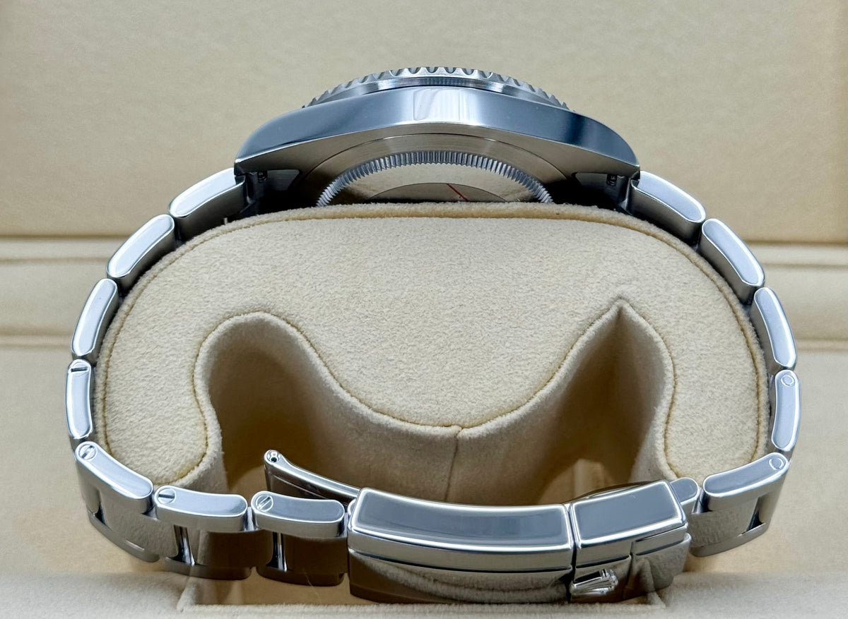2015 Rolex GMT-Master II "Batman" 40mm 116710BLNR Oyster