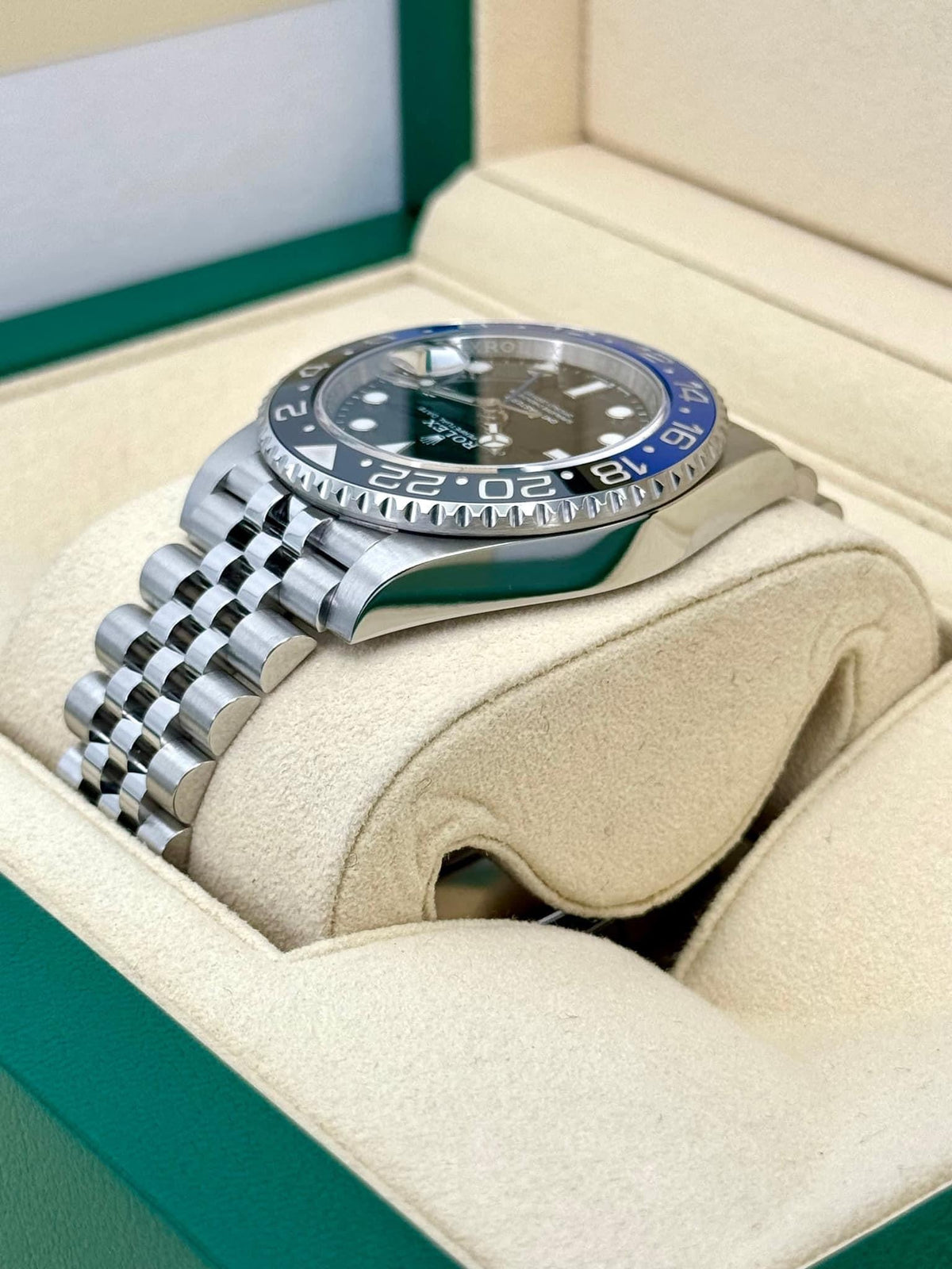 NEW 2023 Rolex GMT-Master II "Batgirl" 40mm 126710BLNR Jubilee Black Dial